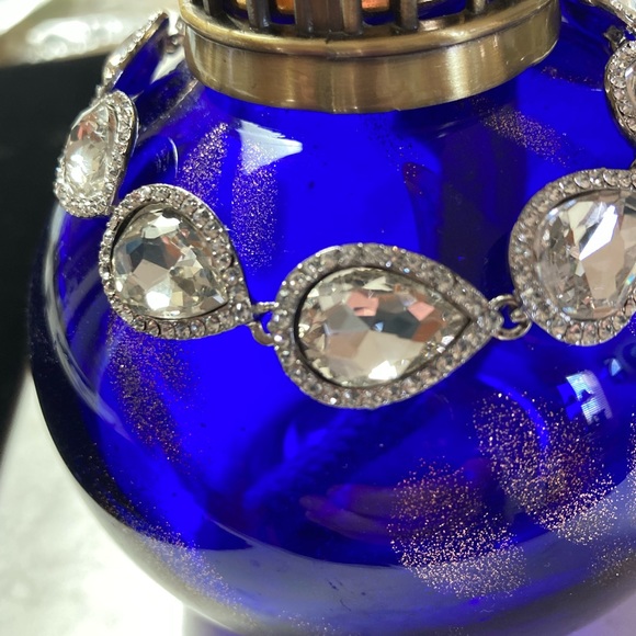 Pear shaped clear crystal Tennis bracelet 8 stones set in Silvertone plated 7-9” - Picture 5 of 5